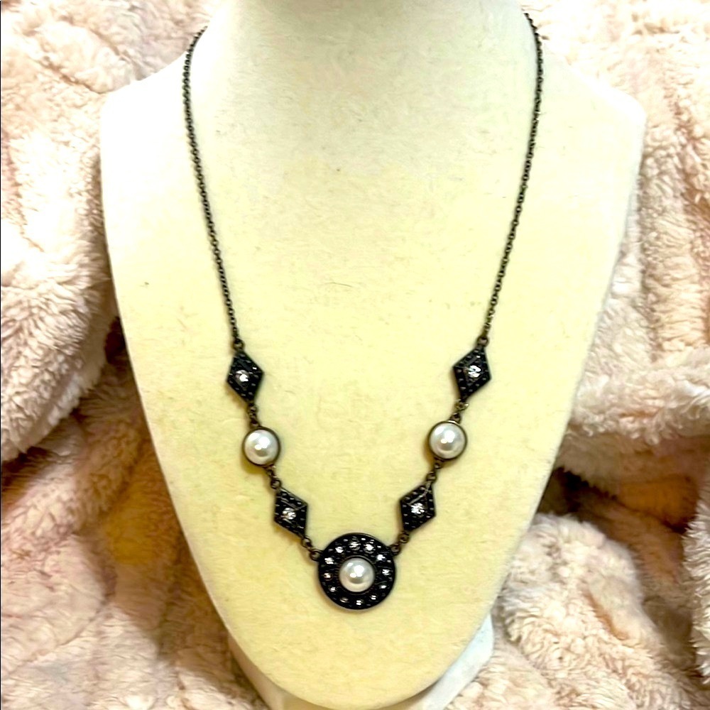 Vintage Avon Pearlesque Necklace Faux Pearl and Rhinestone SAQ
